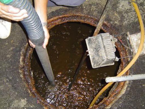 抱罗镇隔油池清理